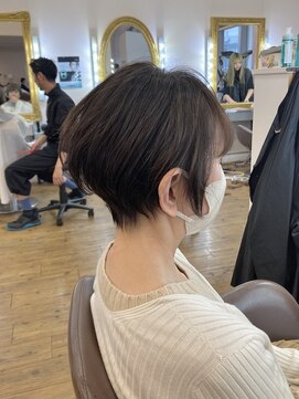 コワファースト 別府 ふんわりクビレショート