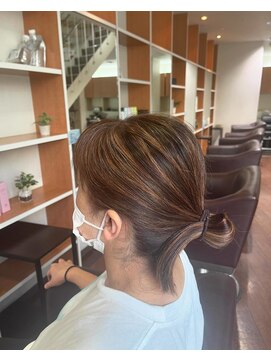 スリーク 吹田店(Sleek) ハイライト/白髪ぼかし/トステア