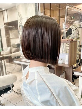 アッシュ 横浜西口店(Ash) 芋っぽくならないボブ