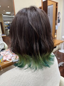 トゥーゾーンタカミ(tozone TAKAMI) ボブ×裾カラーグラデーション