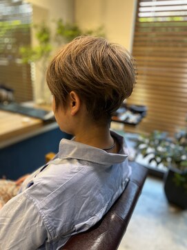 リュクスボーテ(LUXEBEAUTE') ハンサムショート×ミルクティーベージュ