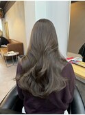 レイヤーカット×オリーブベージュ