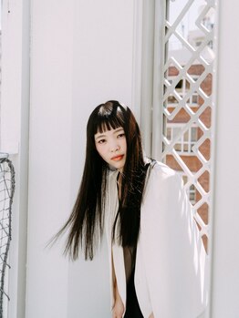 ウタシロイロ(uta shiroiro)の写真/utaが得意とする"まっすぐすぎない、曲がるストレート。"くせ毛・広がりを扱いやすく整える。