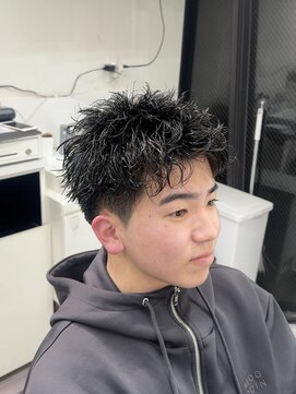 エース(ACES) ルーズショートパーマアクティブショート刈り上げツーブロック