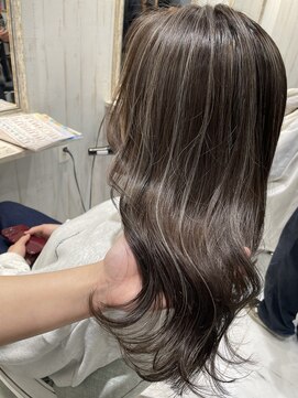 ルシール バイ アリア(Lucir by aria) ハイライトカラー♪