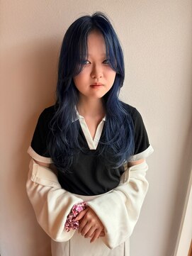 ツイギー 宮西店(TWiGGY) 透明感ブルーカラー×レイヤーカット