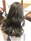 アッシュグレー