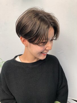 ビファインクーアヴェダ(Be fine coo AVEDA) センター分け！おしゃれハンサムショート