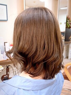 デザイナーズ ファクトリー(Designer's Factory) ゴールドブラウン ミディアム