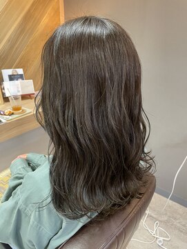 ヘア プロデュース キュオン(hair produce CUEON.) セミロング×オリーブベージュ