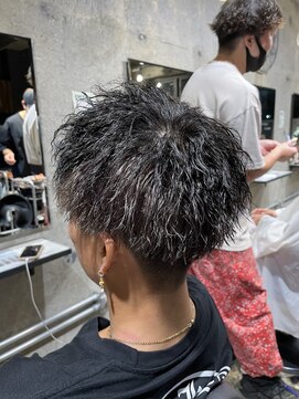 ライズ 綾瀬店(RISE) ツートンカラーで被らない！ツイスト強めツイストスパイラル！