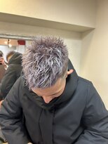 カルテ(QUARTE) Wブリーチ ホワイトアッシュ スパイキーショート