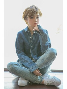 メンズアンドレディース モテナ くせ毛ショート ベージュ系カラー 大人ボブ【モテナ 豊田 浄水】