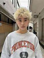 ブロンドスパイキーショートヘア/刈り上げなし/メンズカット