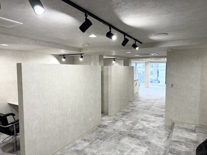 ホワイト(WHITE)の写真