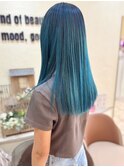 高発色ターコイズブルー×ストレートロング