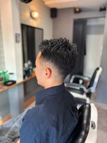 ザ ブライト バーバー(The BRIGHT BARBER)&nbsp;左七三バーバースタイル 下0.4mmフェード