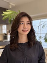 アンベリールフルー(EMBELLIR fleur)&nbsp;顔周りレイヤー◎少し巻くだけで上品見え