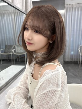 マウルルナ(MAEUL luna) 流し前髪　小顔顔まわりカット　ミディアムレイヤー　栄