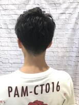 ミーティア バイ クアトロ(Meteor By QUATRO) ナチュラルな刈り上げスタイル