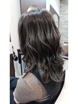 ジェムヘアー(J'aimeHair) レイヤー＆シルバーグレージュ