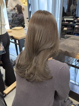 アリュウル 表参道(ALLURE) オリーブベージュ　レイヤーカット　透明感カラー　KAKO