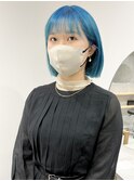 村上/スカイブルー ブリーチ 切りっぱなしボブ 寒色カラー 20代