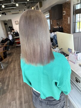 フェリーチェヘアーデザイン(Felice) ホワイトスモーキーグレージュ