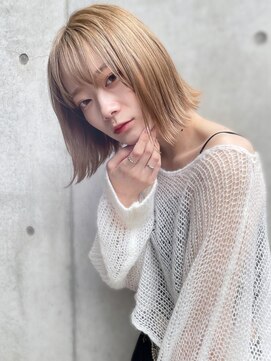 ラブレス グランフロント大阪(LaBless) ぱつっとボブ×シルバーベージュ（梅田）