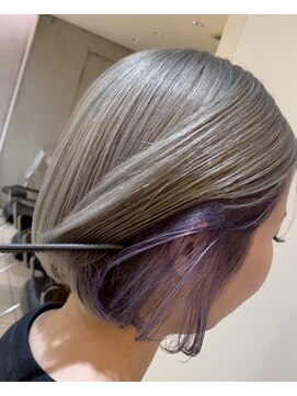 ナインプラス(NINE+) ホワイトシルバー×ラベンダーパープル