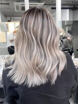 レディアル 大宮(REDEAL ope.)&nbsp;【ハイライト】ホワイト系バレイヤージュ