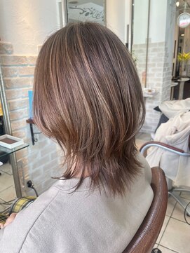 ゼル 中延(ZELE) ハイライトレイヤーボブ