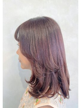 リコサロン(Lico Salon) ミセスの華やかなレイヤースタイル