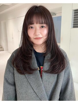 ロイリー バイ ローウェ 立川(Loely by Louwe) レイヤーカット/柔らかbeige