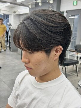 オーバル バイ アピッシュ(OVARL by apish) パーマ落とし/曲がる縮毛矯正/センターパート/メンズカット