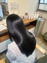 スリー(THREE)&nbsp;【髪質改善】うるツヤ超ストレートロング似合わせカット