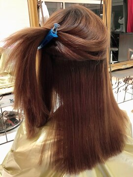 大嶋直樹の美容室 表参道 高難易度縮毛矯正＝手で乾かしただけです。本当です。