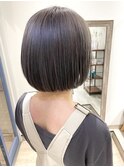 小顔切りっぱなしミニボブ ブリーチ グレージュ