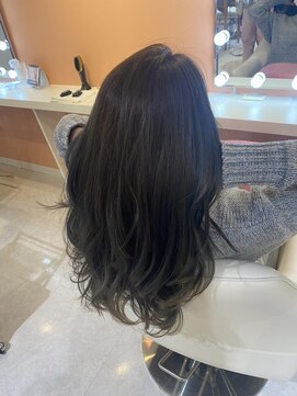 スペックホルダーミミ(Spec Holder mimi) 20代　30代　スモーキーグレージュ　髪質改善