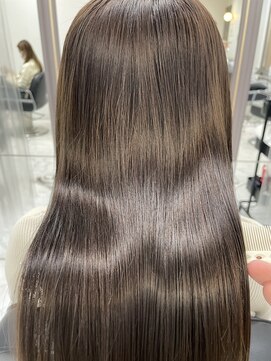 エスカーラ 表参道(THE ESCALA) @aidaman321 髪質改善/髪質改善縮毛矯正/髪質改善トリートメント