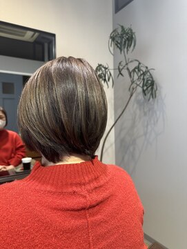 ワ ヘアー(wa-hair) 白髪ぼかし×小顔補正立体カット×うるツヤ×ブルージュ