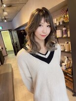 サニー 渋谷(SUNNY)&nbsp;バレイヤージュ、ハイライト、グレーベージュ、レイヤーカット