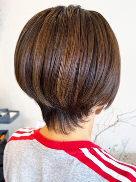 レポヘアー(Repos hair) 20代30代40代シークレットハイライト前下がりショート小顔