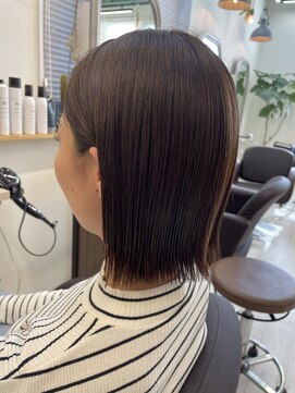 アオカマクラ(a-o Kamakura) 切りっぱなしボブ