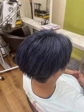 ちゅらハート 【透明感ブルー×刈り上げショート】