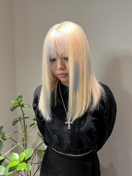 ヴィンスジオ 岐阜駅南(vince gio) ブロンドにポイントデザインカラー♪♪
