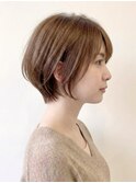 顔周りカット顔周りレイヤー愛され丸みショート