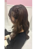 ホワイト 栄駅店(White) 編み上げハーフツイン ウェーブ巻き