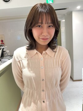 エミィ(emme) くびれボブ×オリーブベージュ