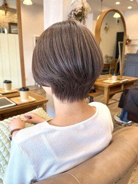 ミルティ(Myrtille) くびれショート×ミルクティーベージュ